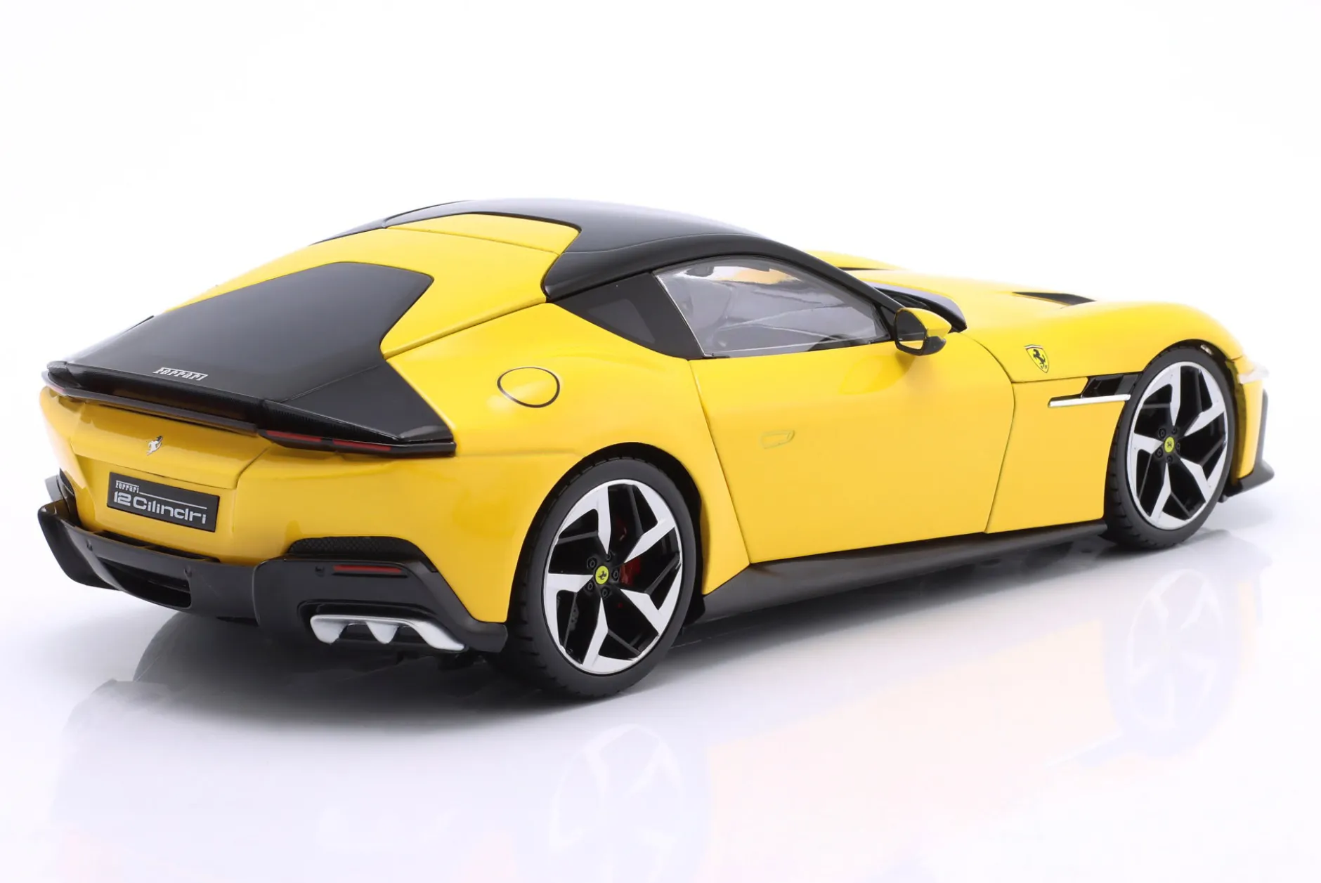 Ferrari 12Cilindri Baujahr 2024 Modena gelb 1:18 Polistil