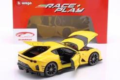 Ferrari 812 Competizione Baujahr 2021 gelb 1:18 Bburago