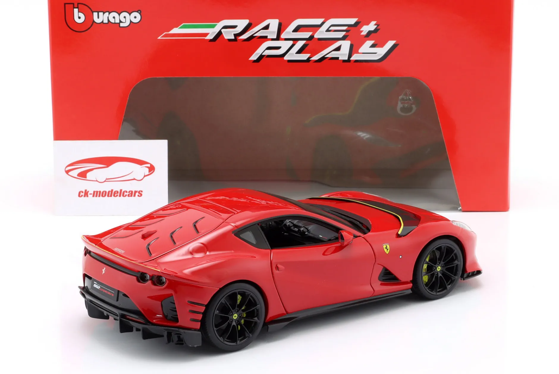 Ferrari 812 Competizione Baujahr 2021 rot 1:18 Bburago