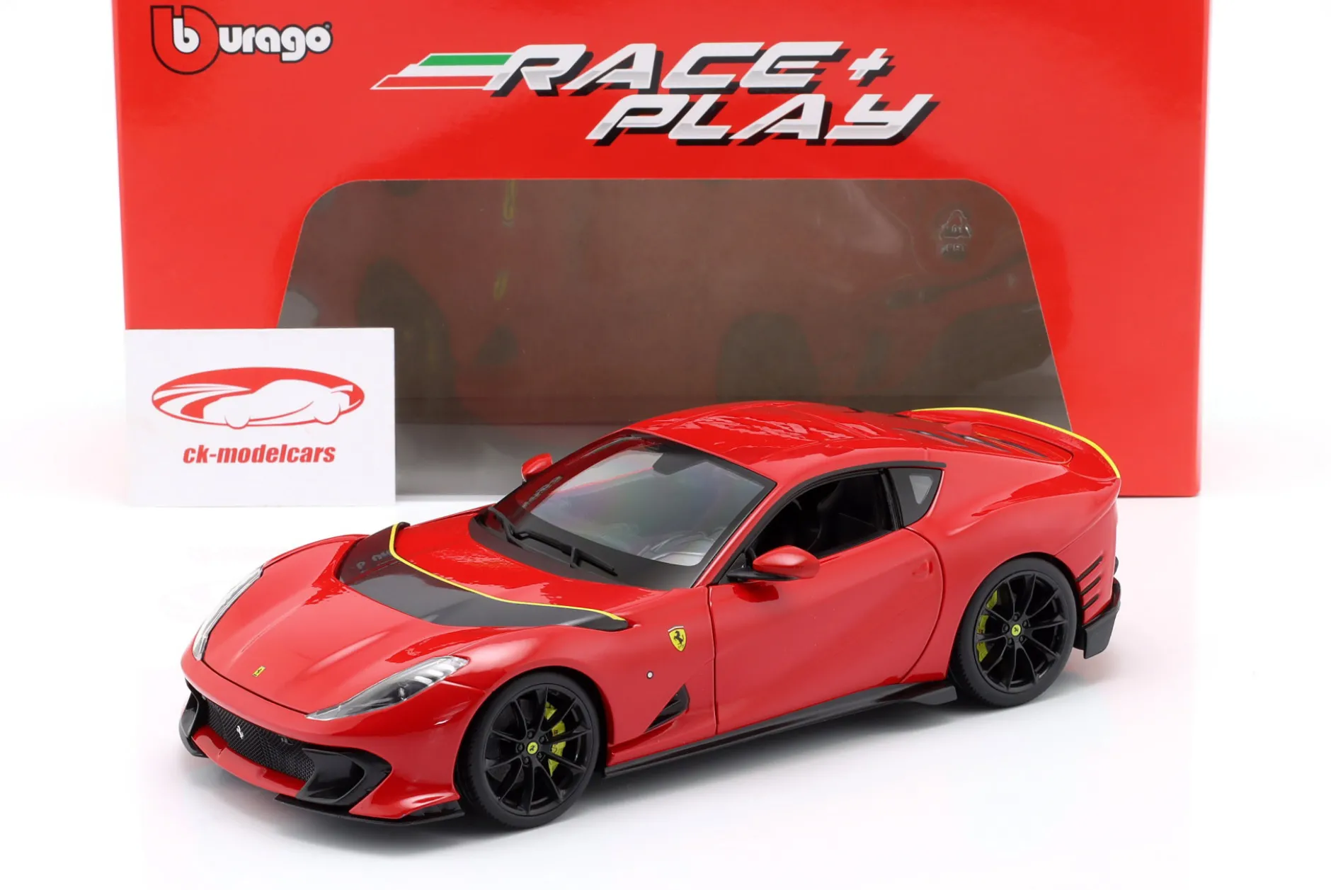 Ferrari 812 Competizione Baujahr 2021 rot 1:18 Bburago