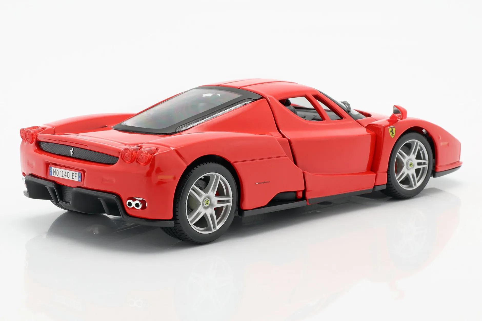Ferrari Enzo Baujahr 2002-2004 rot 1:24 Bburago