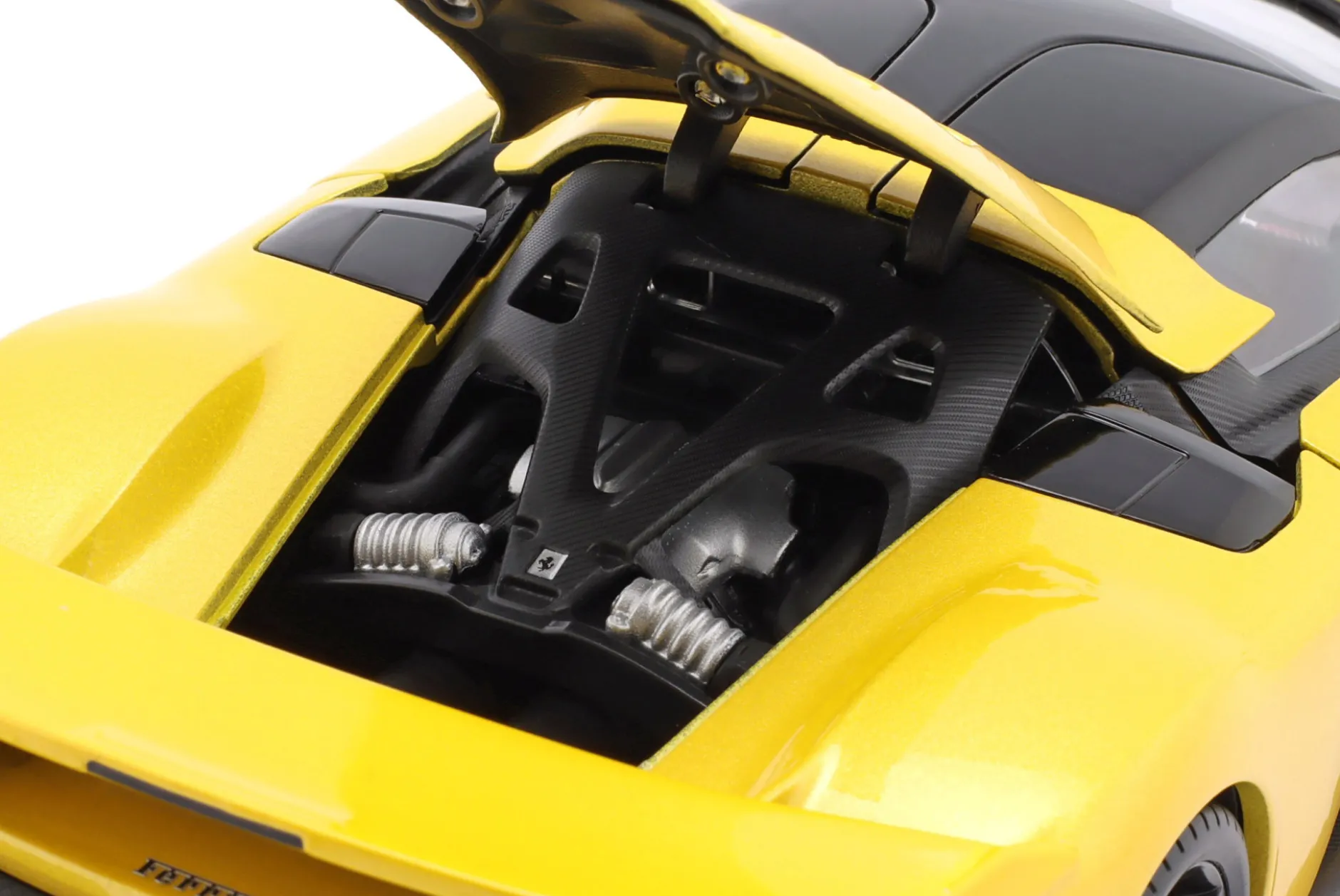 Ferrari F80 Baujahr 2024 tristrato gelb 1:18 Bburago Signature