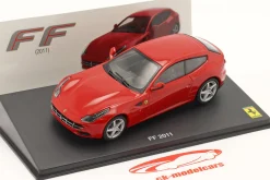 Ferrari FF Baujahr 2011 mit Vitrine rot 1:43 Altaya