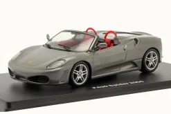 Ferrari F430 Spider Baujahr 2005 mit Vitrine grau metallic 1:43 Altaya