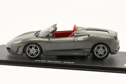 Ferrari F430 Spider Baujahr 2005 mit Vitrine grau metallic 1:43 Altaya