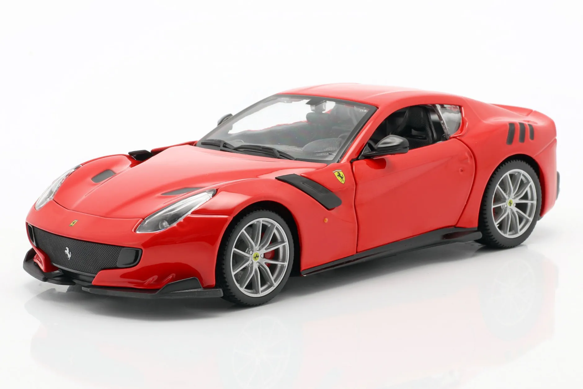 Ferrari F12 TDF Baujahr 2016 rot 1:24 Bburago