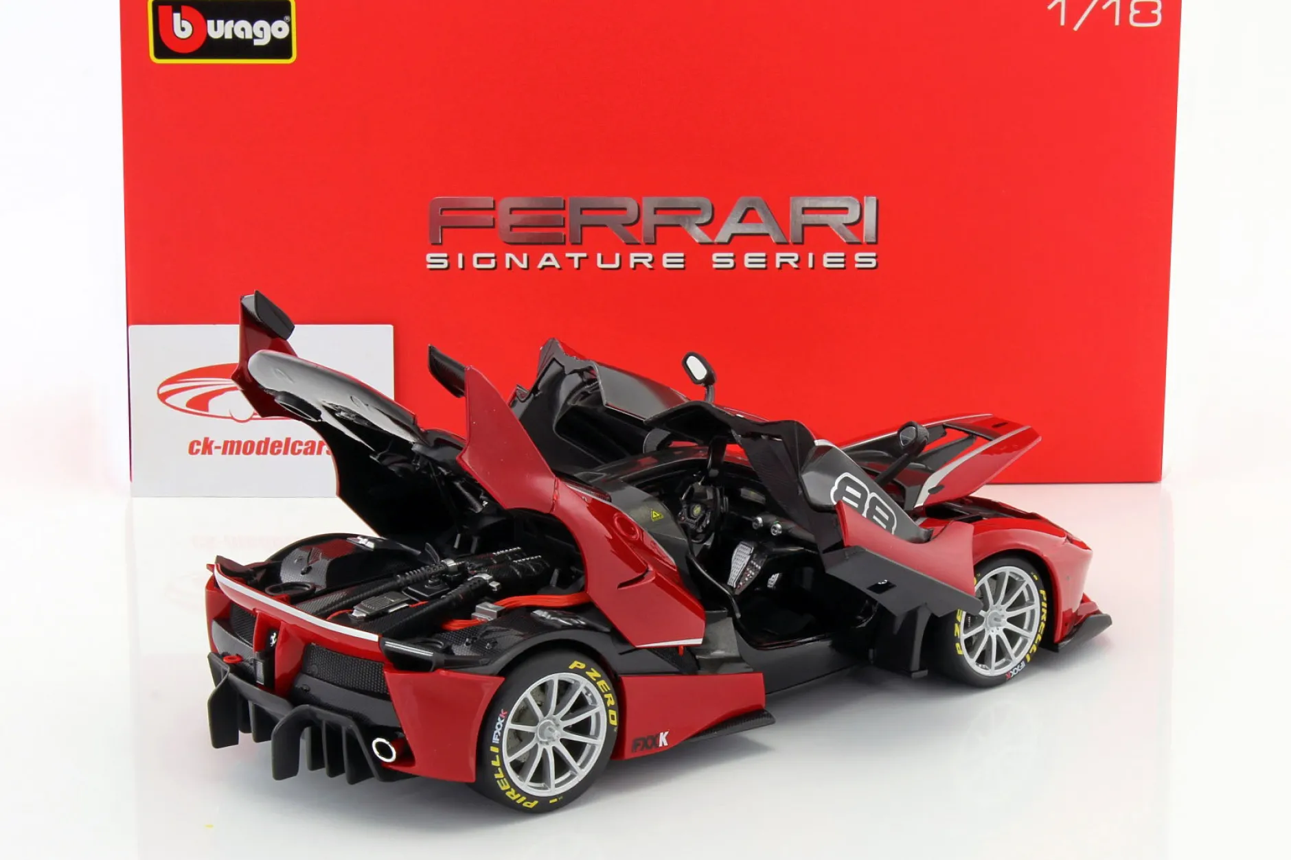 Ferrari FXX-K #88 rot / schwarz 1:18 Bburago Signature