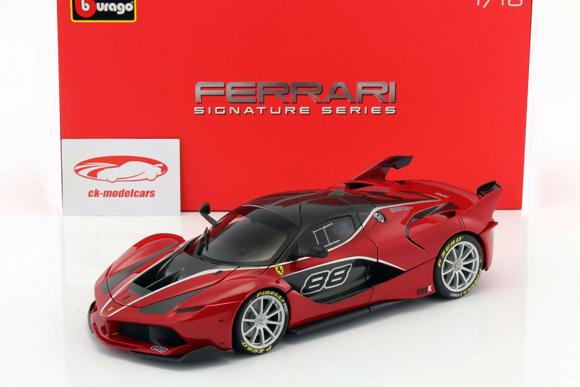 Ferrari FXX-K #88 rot / schwarz 1:18 Bburago Signature