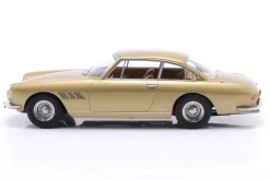 Ferrari 330 GT 2+2 Baujahr 1964 gold metallic 1:18 KK-Scale