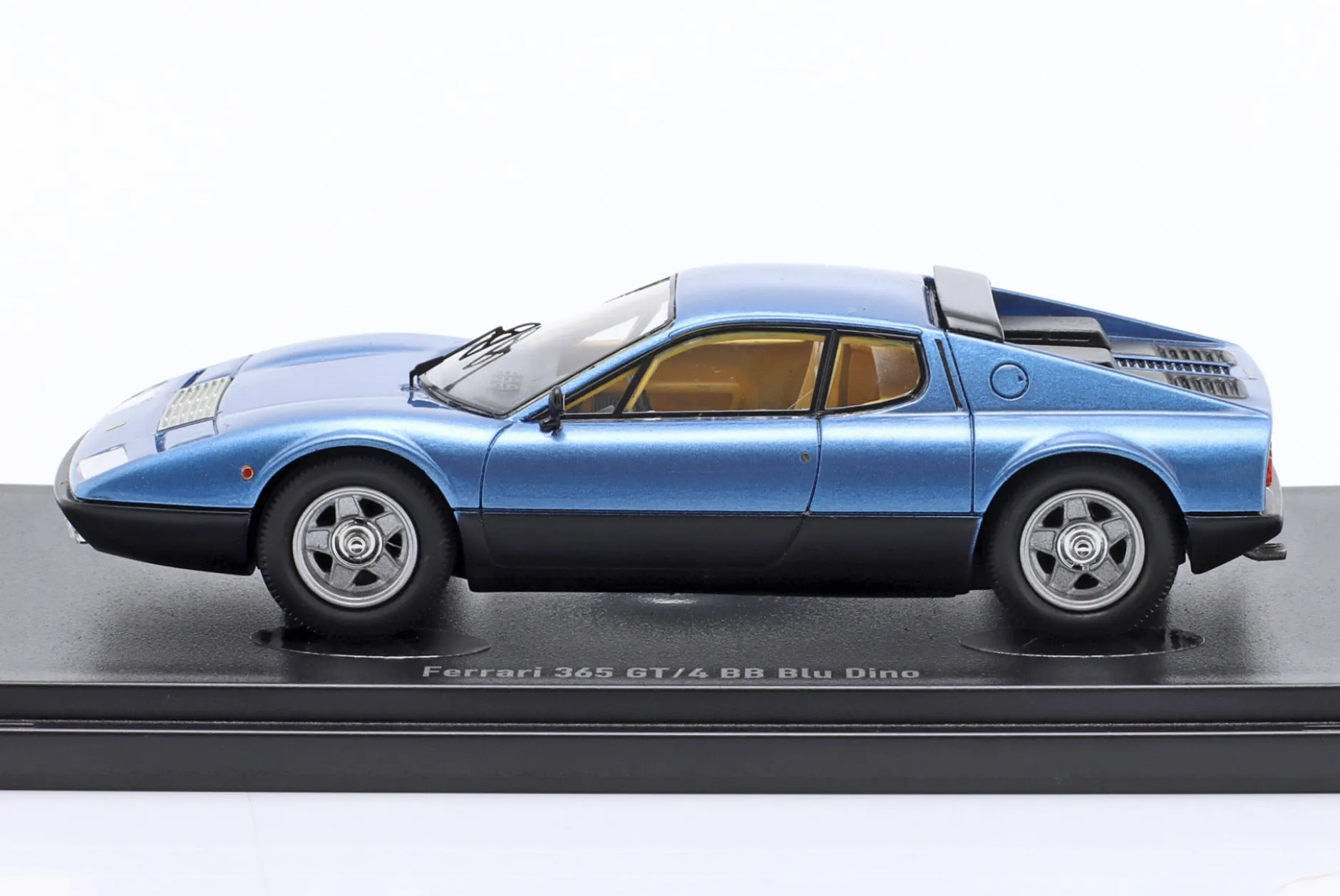 Ferrari 365 GT/4 BB Baujahr 1973-1976 blau metallic 1:43 AutoCult