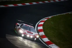 Ferrari 296 GT3 #30 Sieger 24h Nürburgring 2023 Frikadelli Racing Team 1:43 Bburago