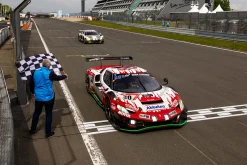 Ferrari 296 GT3 #30 Sieger 24h Nürburgring 2023 Frikadelli Racing Team 1:43 Bburago