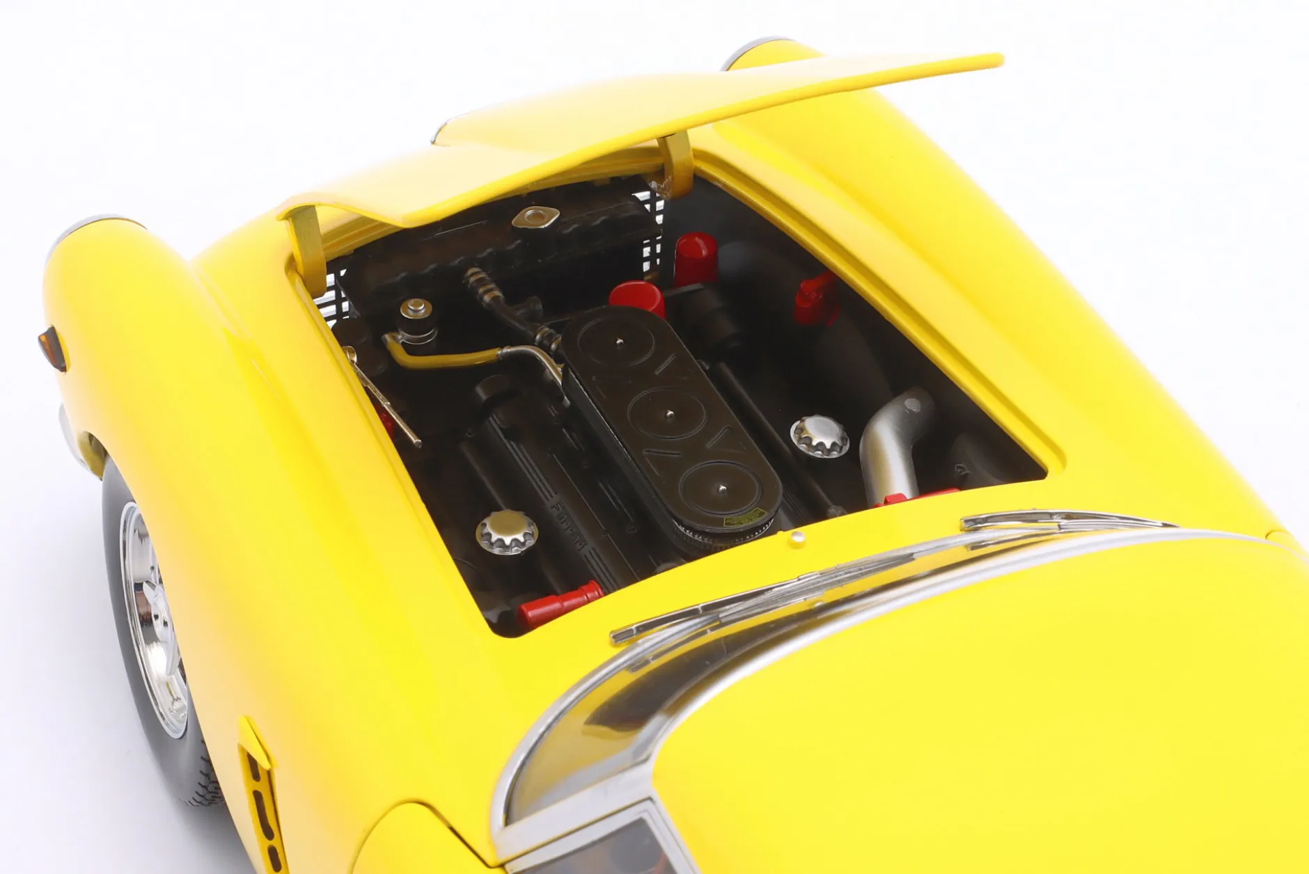 Ferrari 250 GT SWB Passo Corto Baujahr 1961 gelb 1:12 KK-Scale