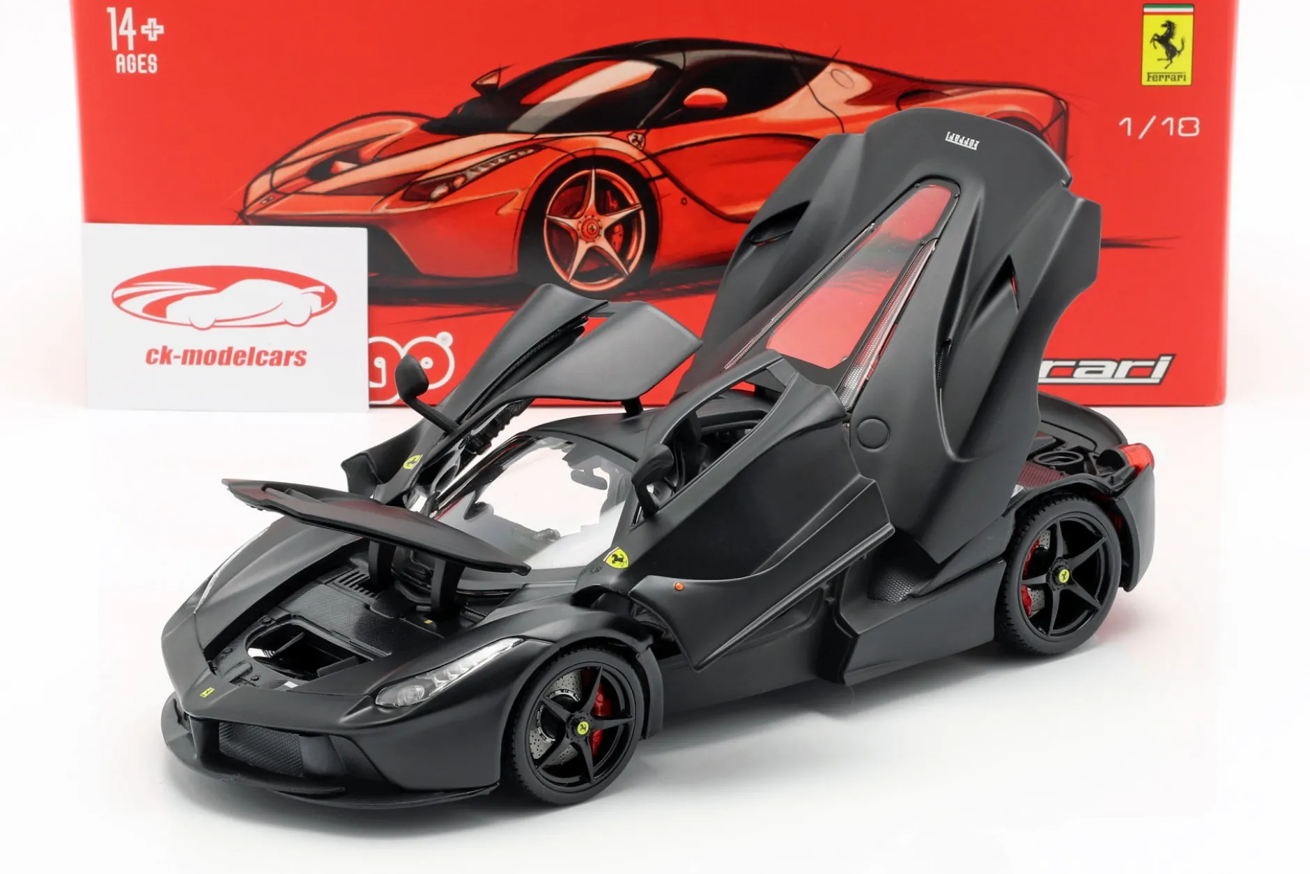 Ferrari LaFerrari Baujahr 2013 mattschwarz 1:18 Bburago Signature