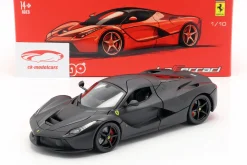 Ferrari LaFerrari Baujahr 2013 mattschwarz 1:18 Bburago Signature