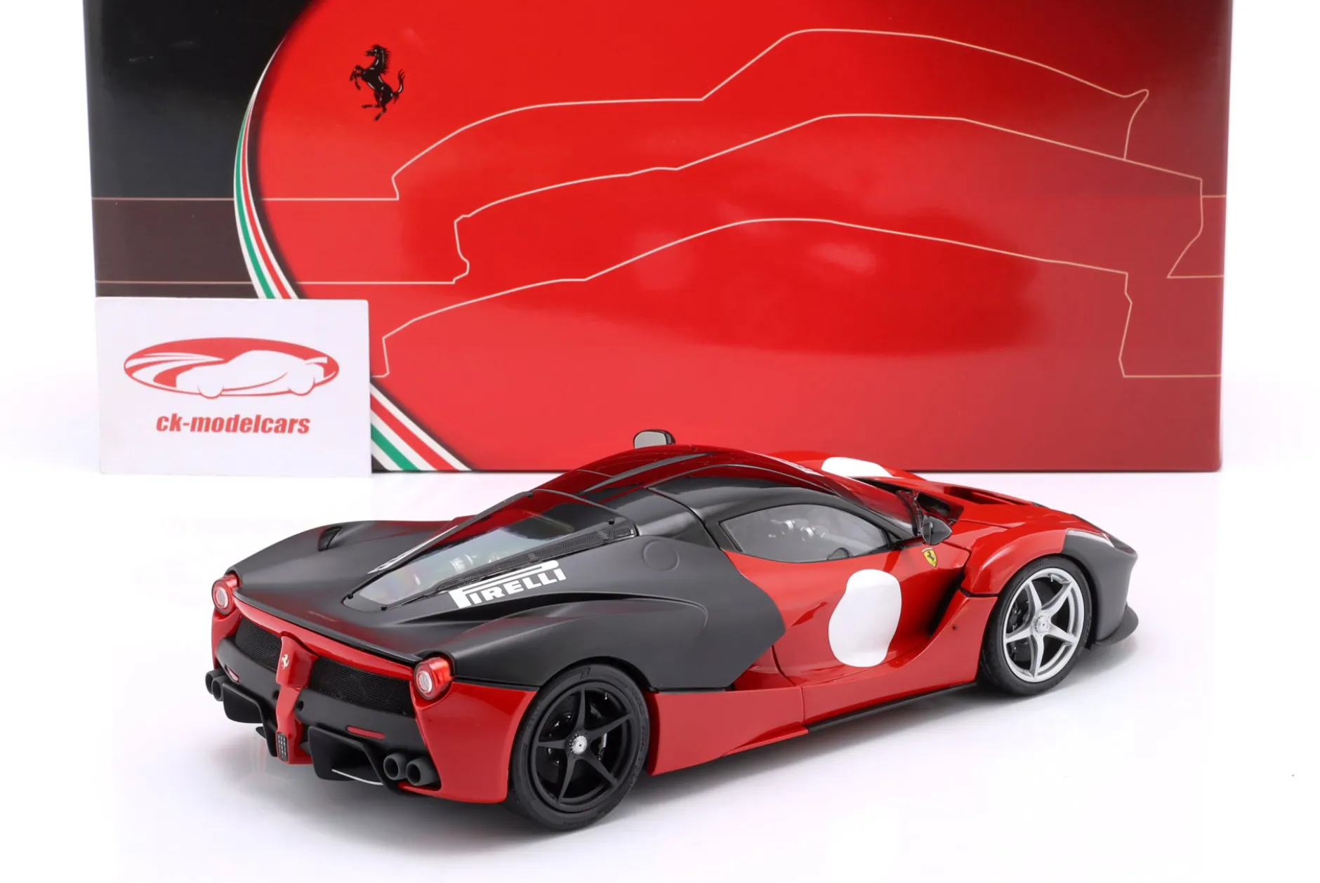 Ferrari LaFerrari 3rd Phase Prototype Test 2012 rot / schwarz 1:18 BBR