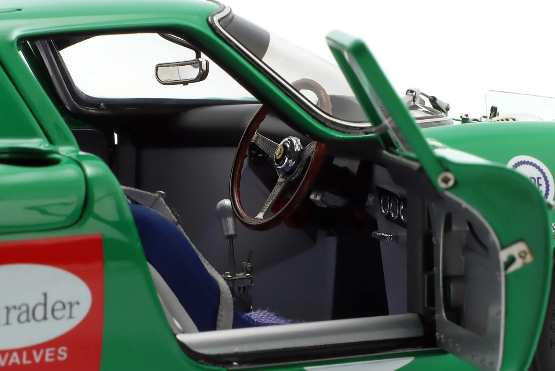 Ferrari 250 LM #27 24h Daytona 1966 Piper, Attwood 1:18 CMC