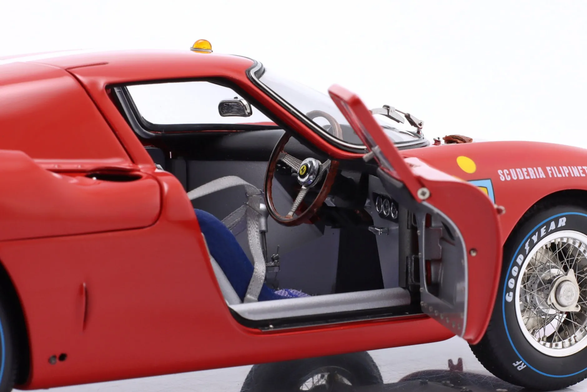Ferrari 250 LM #27 6th 24h LeMans 1965 Spoerry, Boller 1:18 CMC