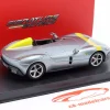 Ferrari Monza SP1 Baujahr 2019 silbergrau metallic / gelb 1:43 Bburago Signature
