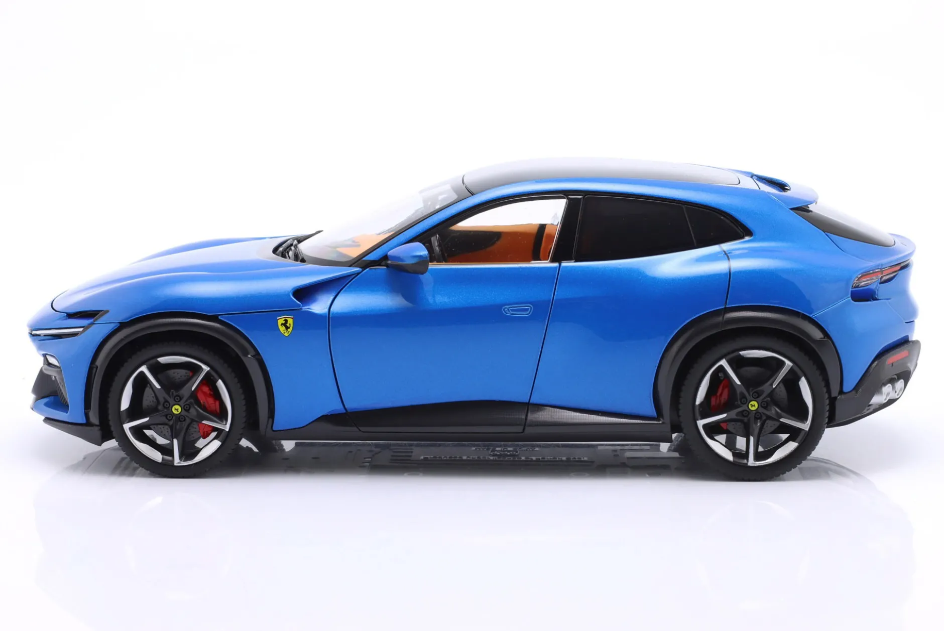 Ferrari Purosangue Baujahr 2022 corsa blau 1:18 Polistil