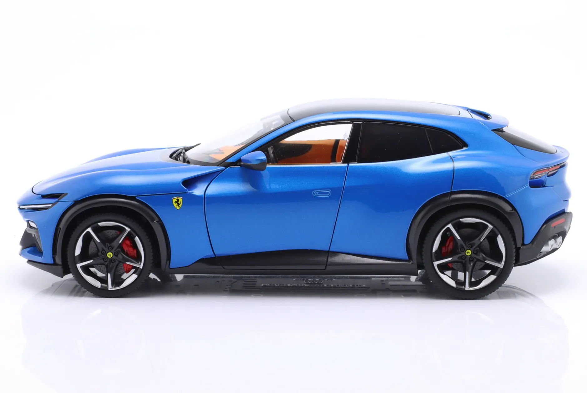 Ferrari Purosangue Baujahr 2022 corsa blau 1:18 Polistil
