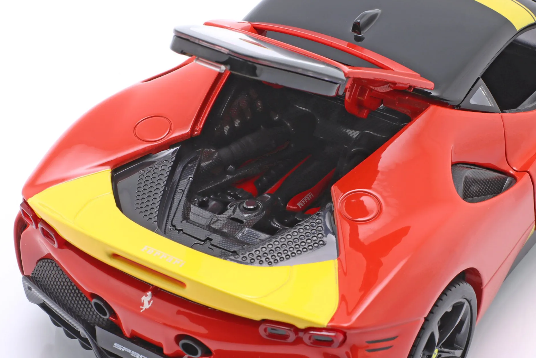 Ferrari SF90 Stradale #50 "Assetto Fiorano" rot 1:18 Bburago