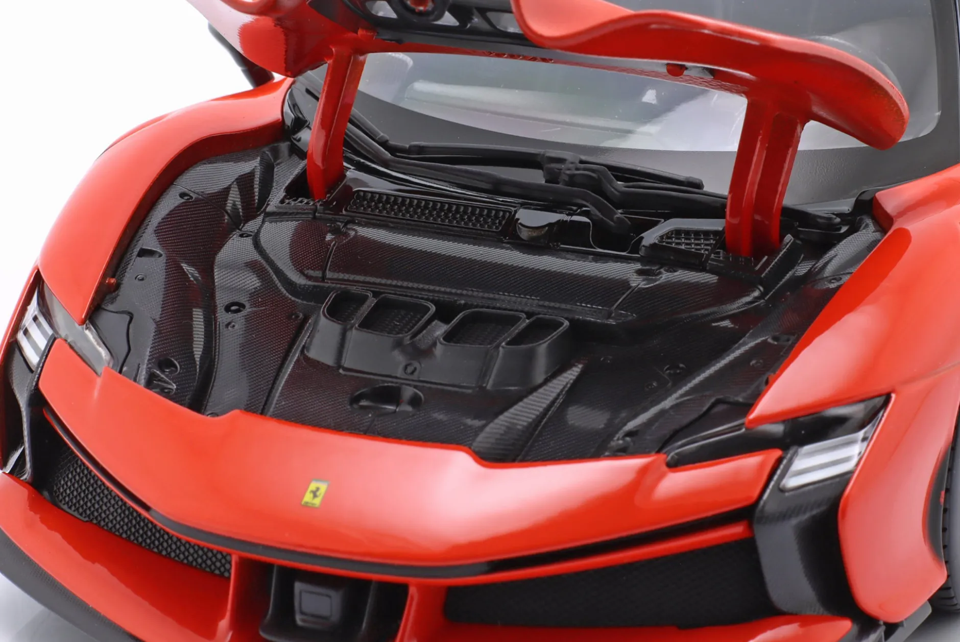 Ferrari SF90 XX Stradale Baujahr 2024 orange-rot 1:18 Bburago