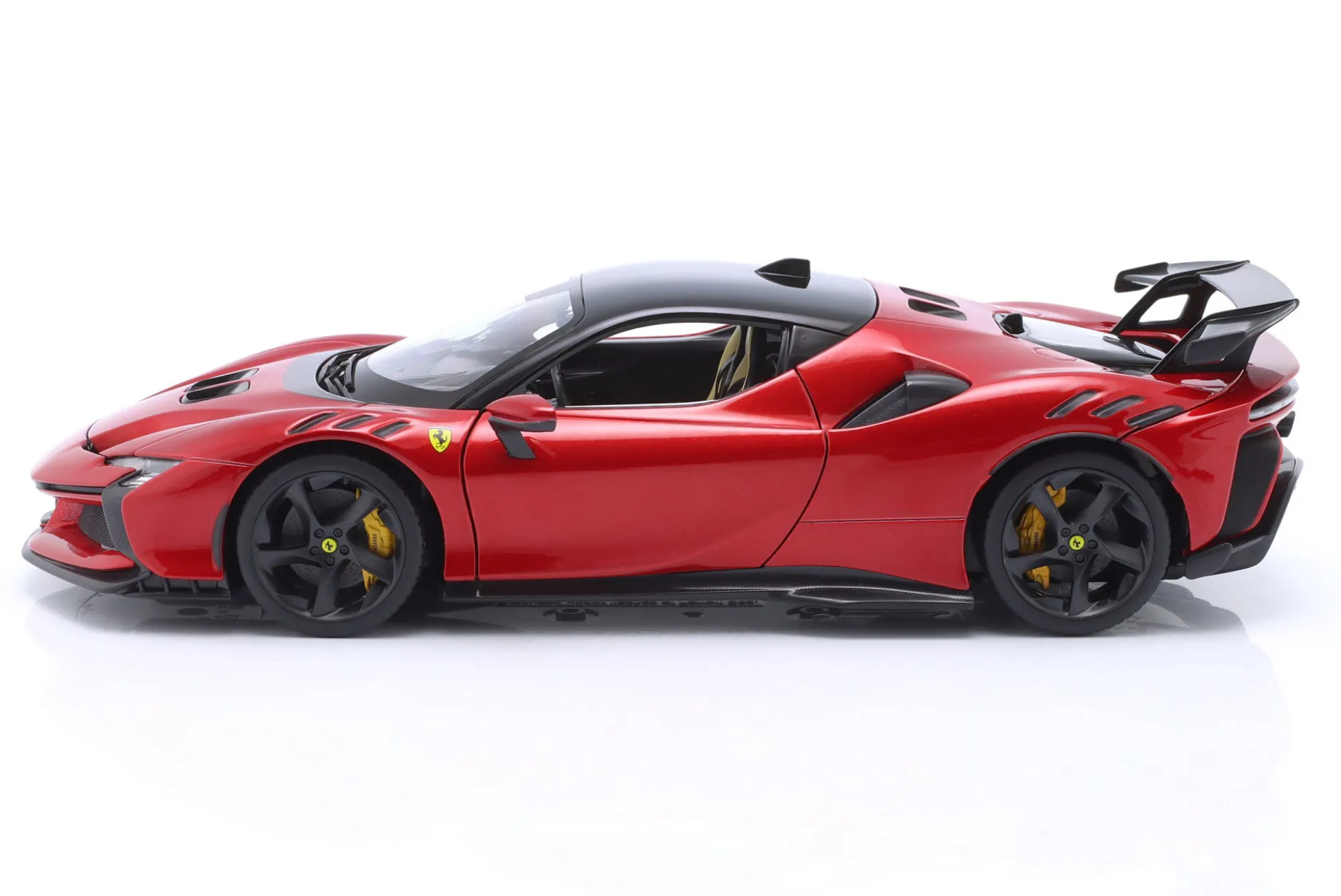 Ferrari SF90 XX Stradale Baujahr 2024 rot metallic 1:18 Bburago