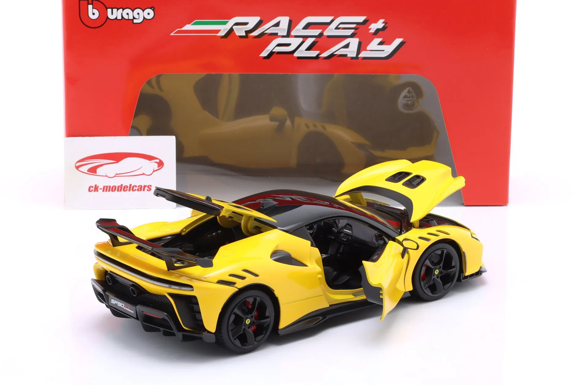 Ferrari SF90 XX Stradale Baujahr 2024 Modena gelb 1:18 Bburago