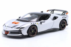 Ferrari SF90 XX Stradale Baujahr 2024 weiß metallic 1:18 Bburago