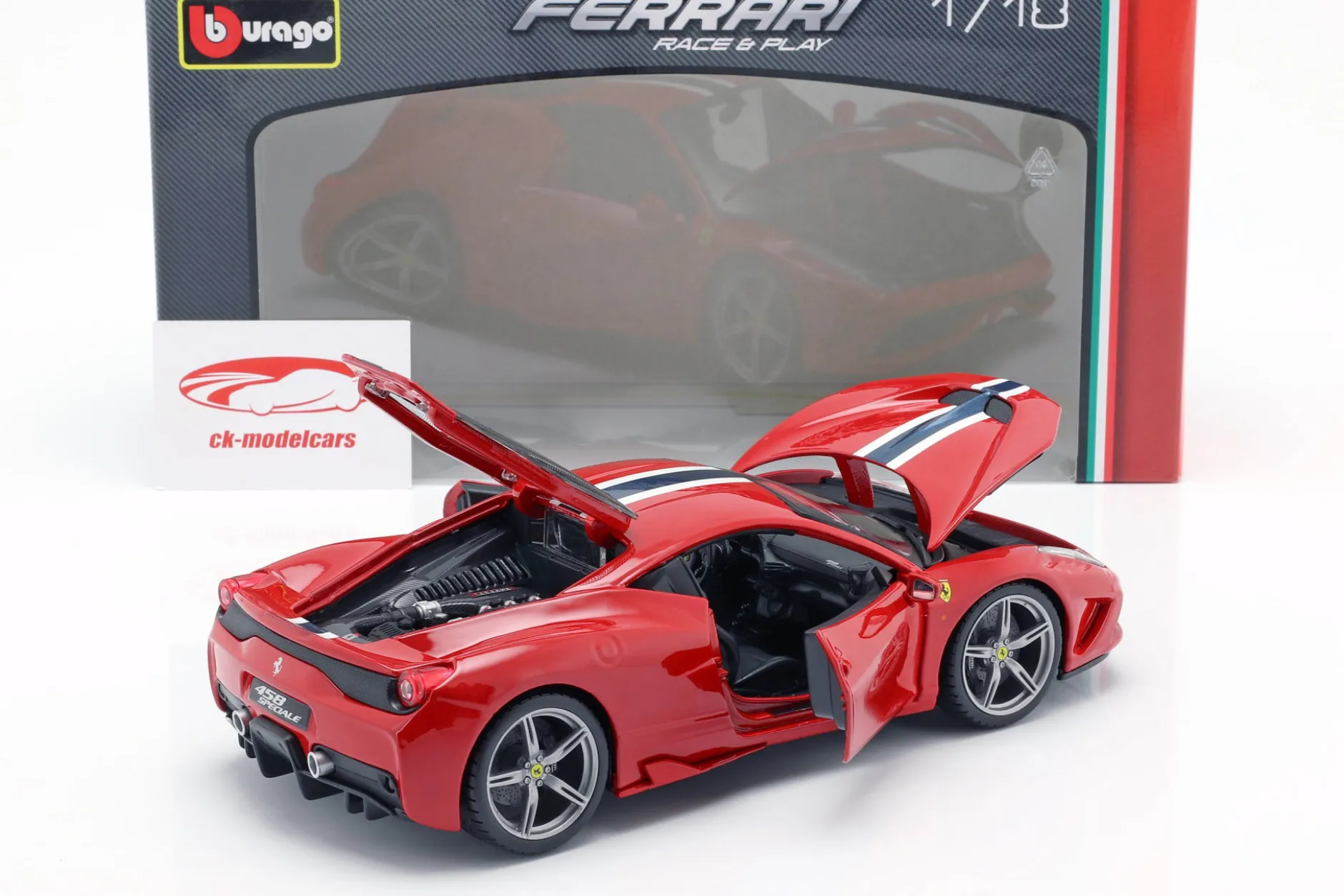 Ferrari 458 Speciale rot / weiß / blau 1:18 Bburago
