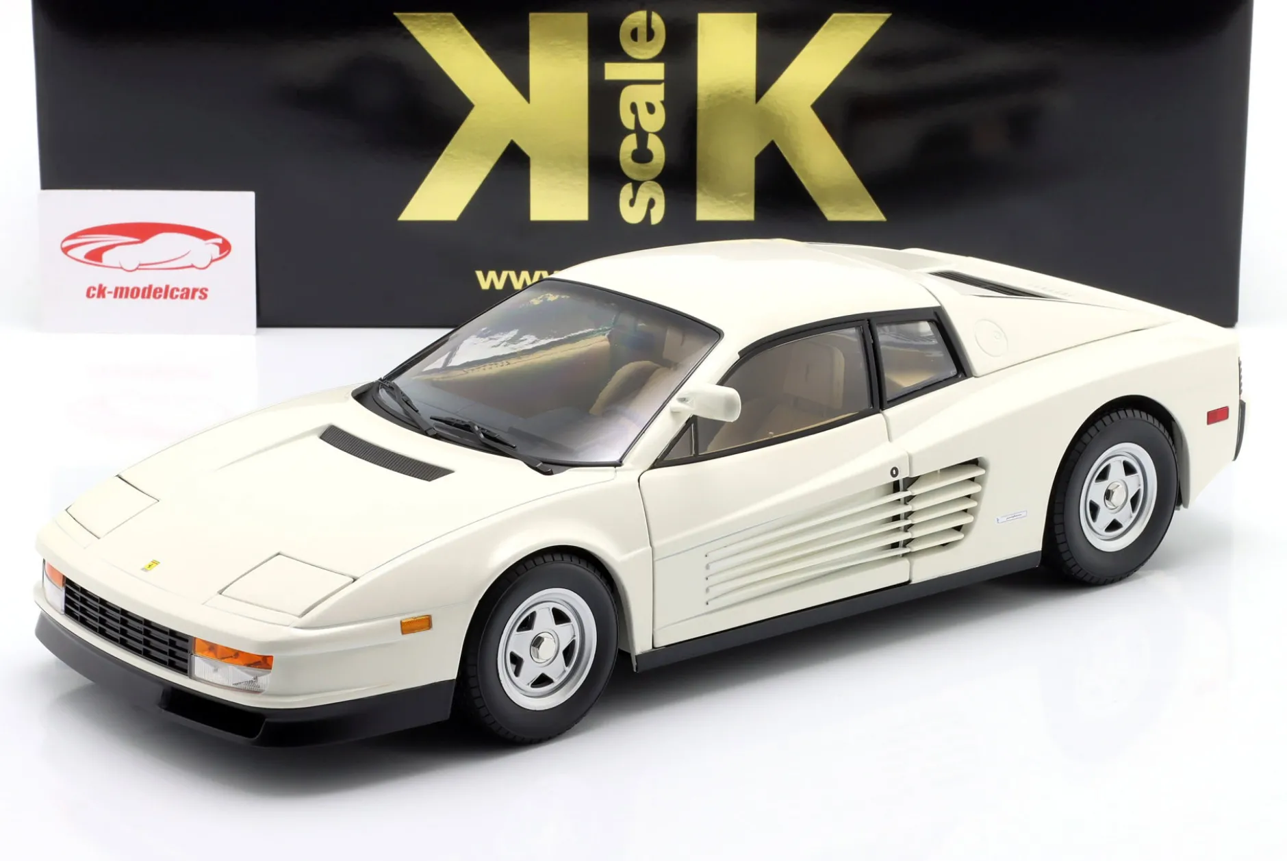 Ferrari Testarossa Monospeccio US-Version Baujahr 1984 weiß 1:12 KK-Scale