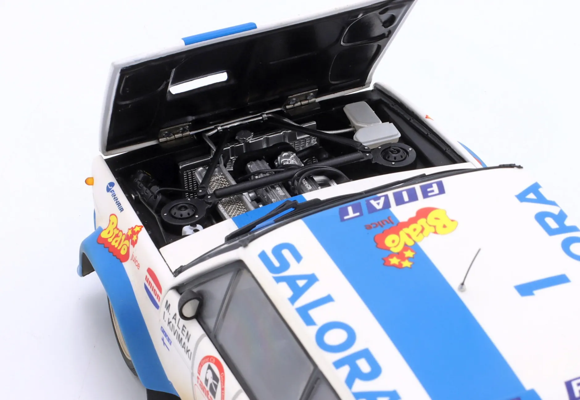 Fiat 131 Abarth Dirty Version #1 Sieger Rallye 1000 Lakes 1980 Alen, Kivimäki 1:18 Kyosho