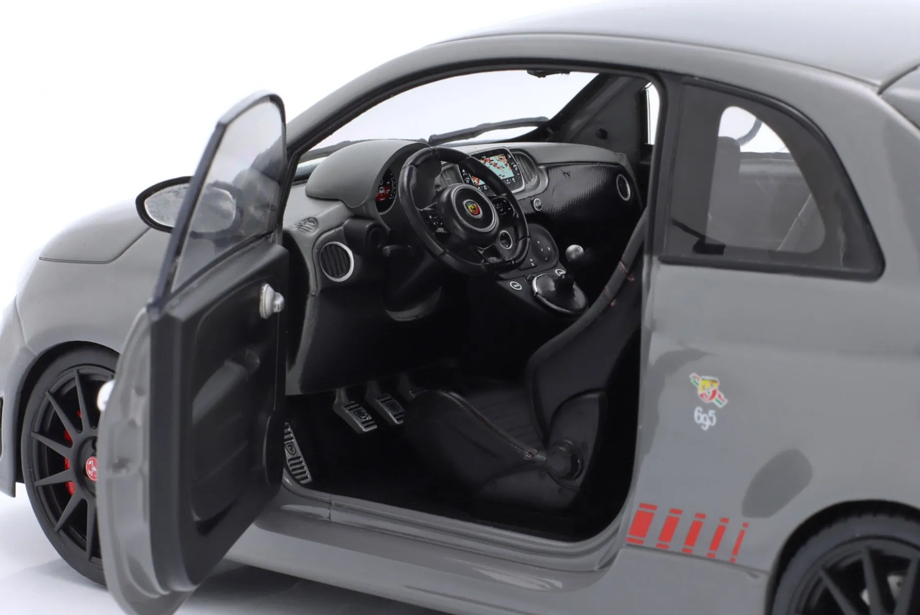 Fiat 695 Abarth XSR Edition Yamaha 2022 record grau 1:18 Solido