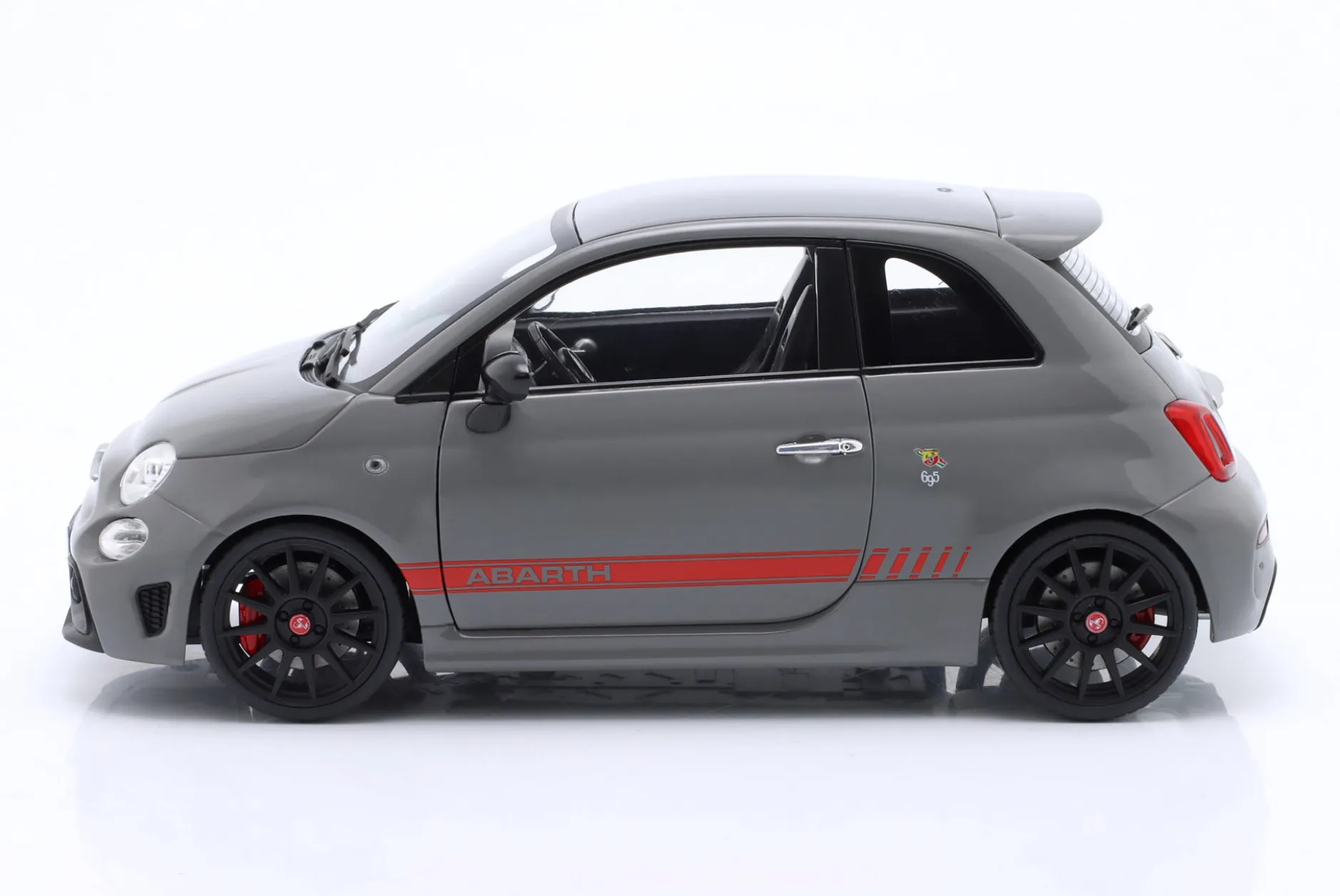 Fiat 695 Abarth XSR Edition Yamaha 2022 record grau 1:18 Solido