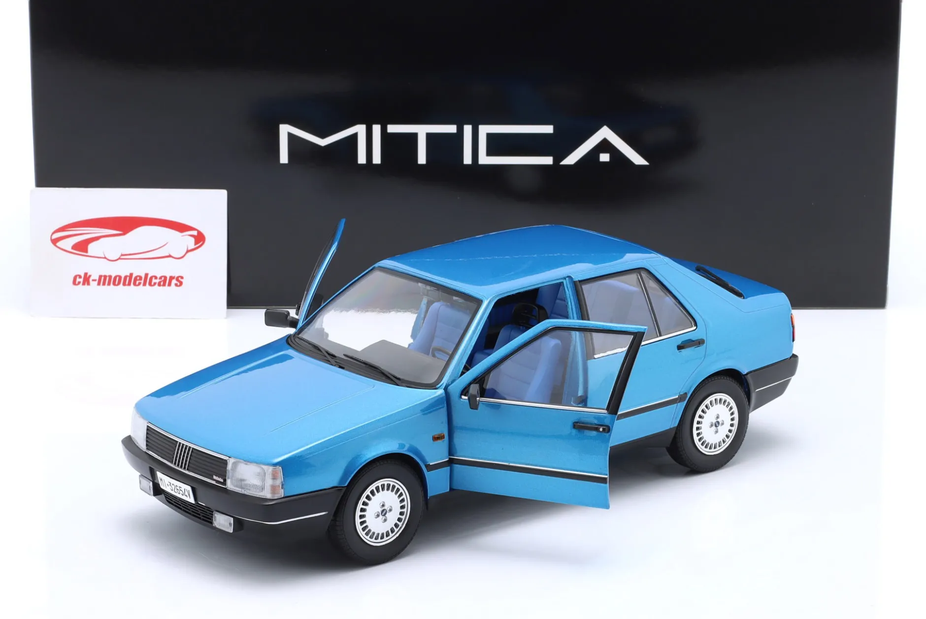 Fiat Croma 2.0 Turbo IE Baujahr 1985 blau metallic 1:18 Mitica