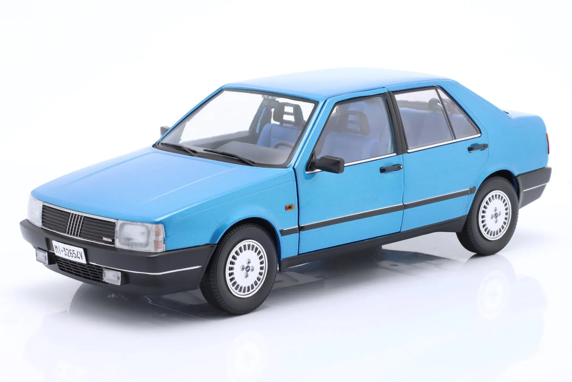 Fiat Croma 2.0 Turbo IE Baujahr 1985 blau metallic 1:18 Mitica