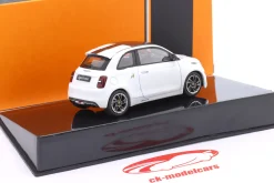 Fiat 500e Abarth Baujahr 2024 weiß 1:43 Ixo