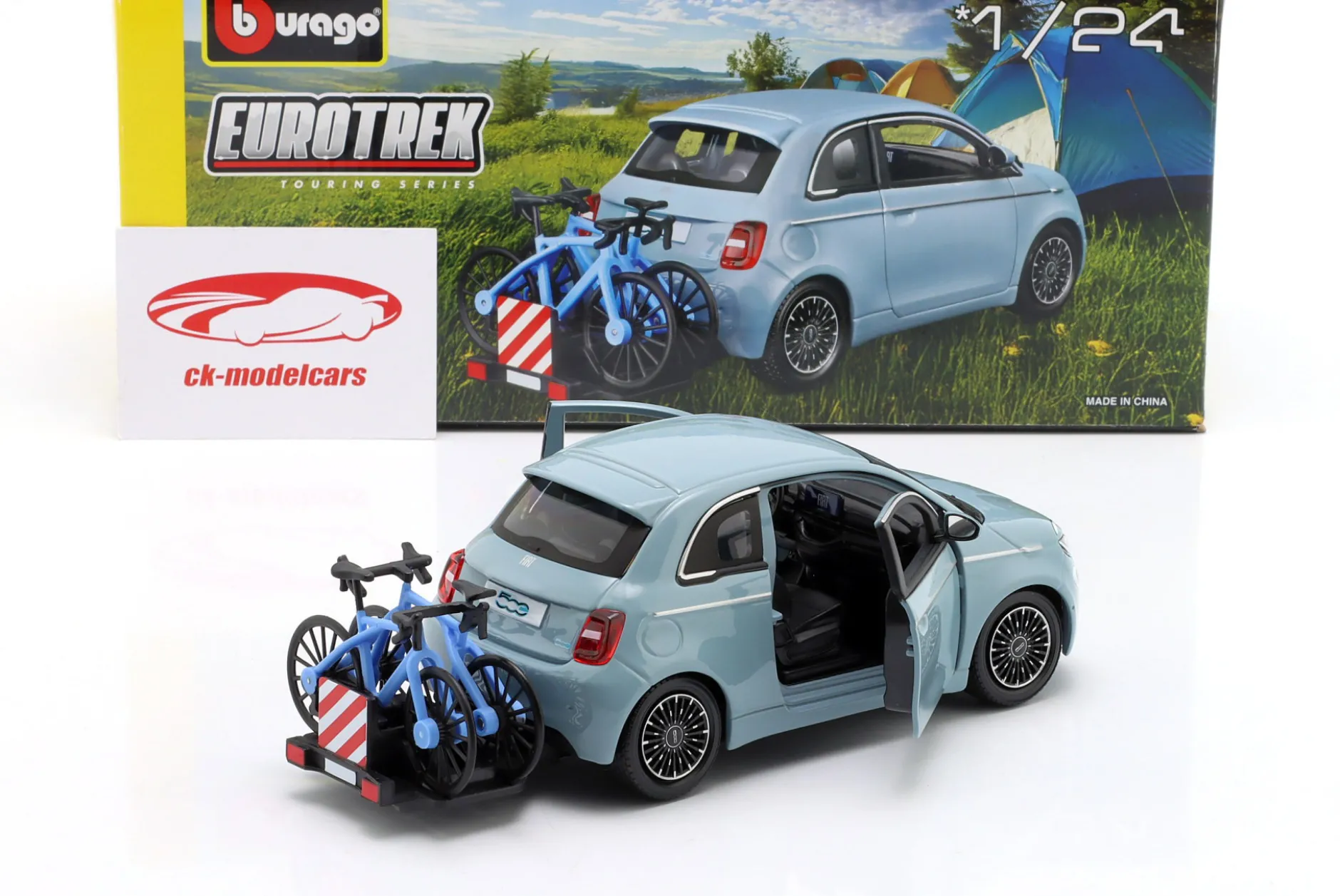 Fiat 500E mit Fahrradträger Baujahr 2023 blau 1:24 Bburago