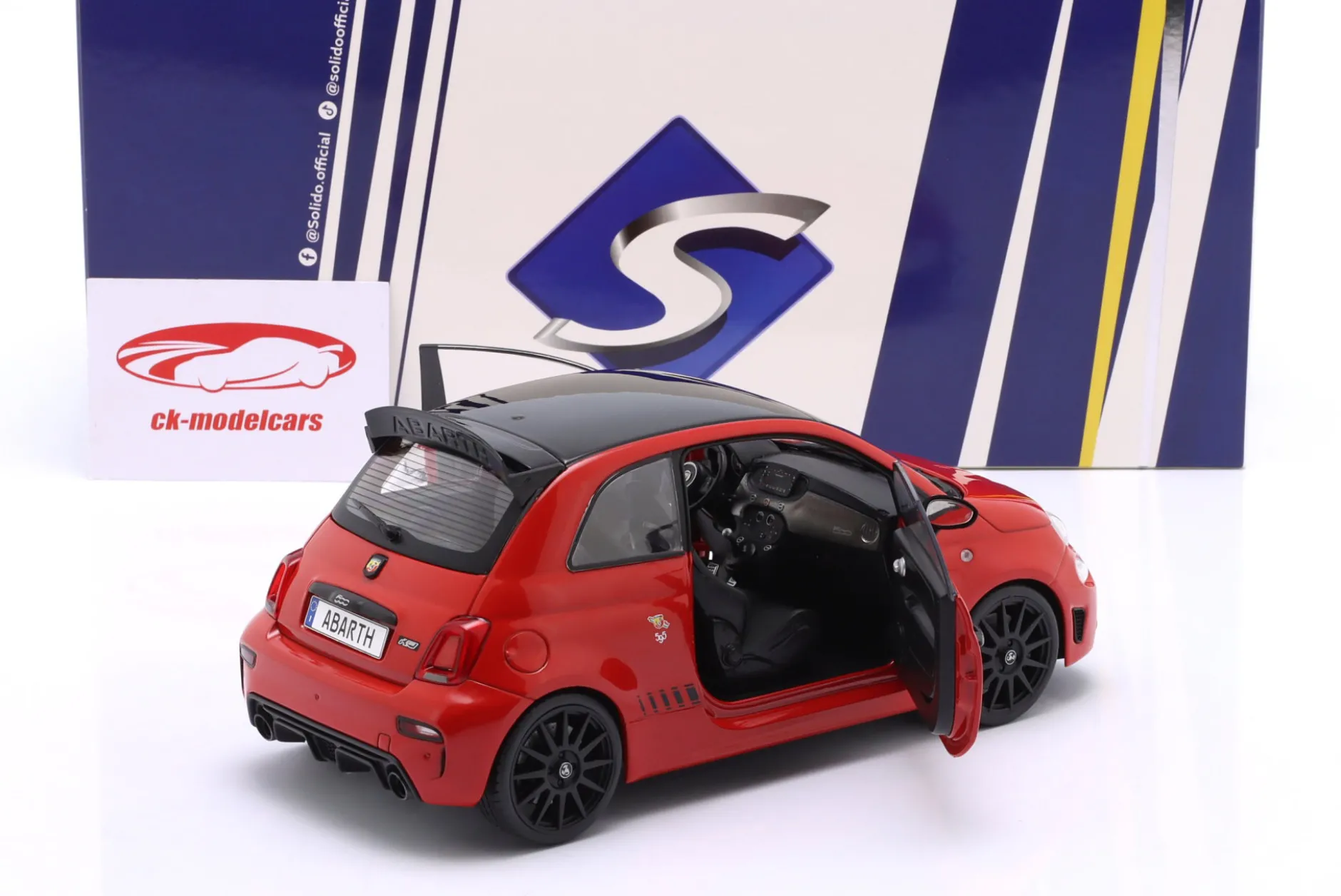 Fiat F595 Abarth Baujahr 2023 rot 1:18 Solido