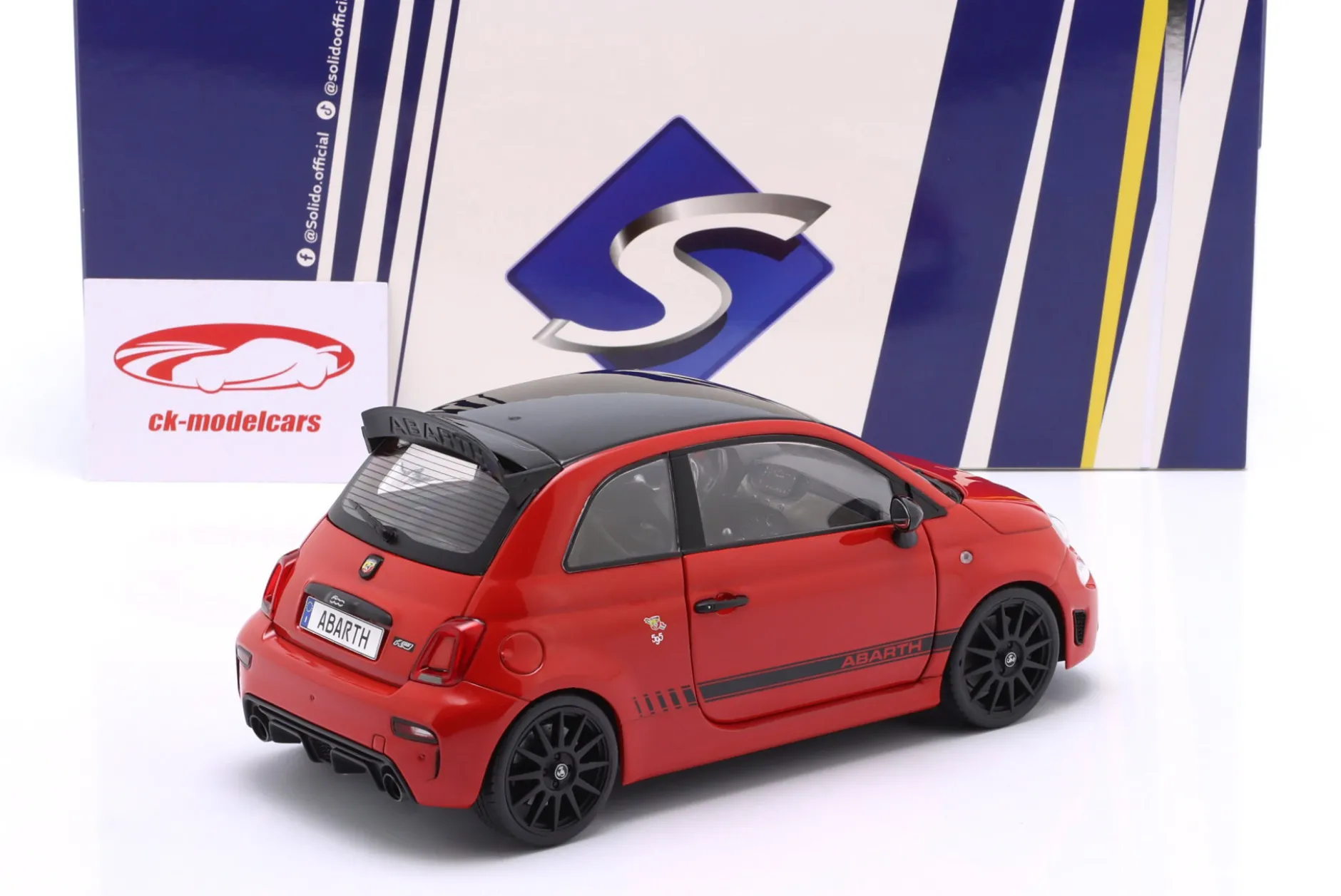 Fiat F595 Abarth Baujahr 2023 rot 1:18 Solido