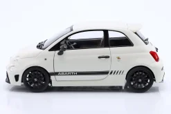 Fiat F595 Abarth Baujahr 2022 weiß 1:18 Solido