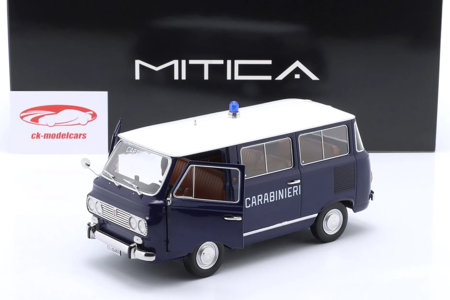Fiat 850 Familiare Carabinieri Baujahr 1970 blau, weiß 1:18 Mitica