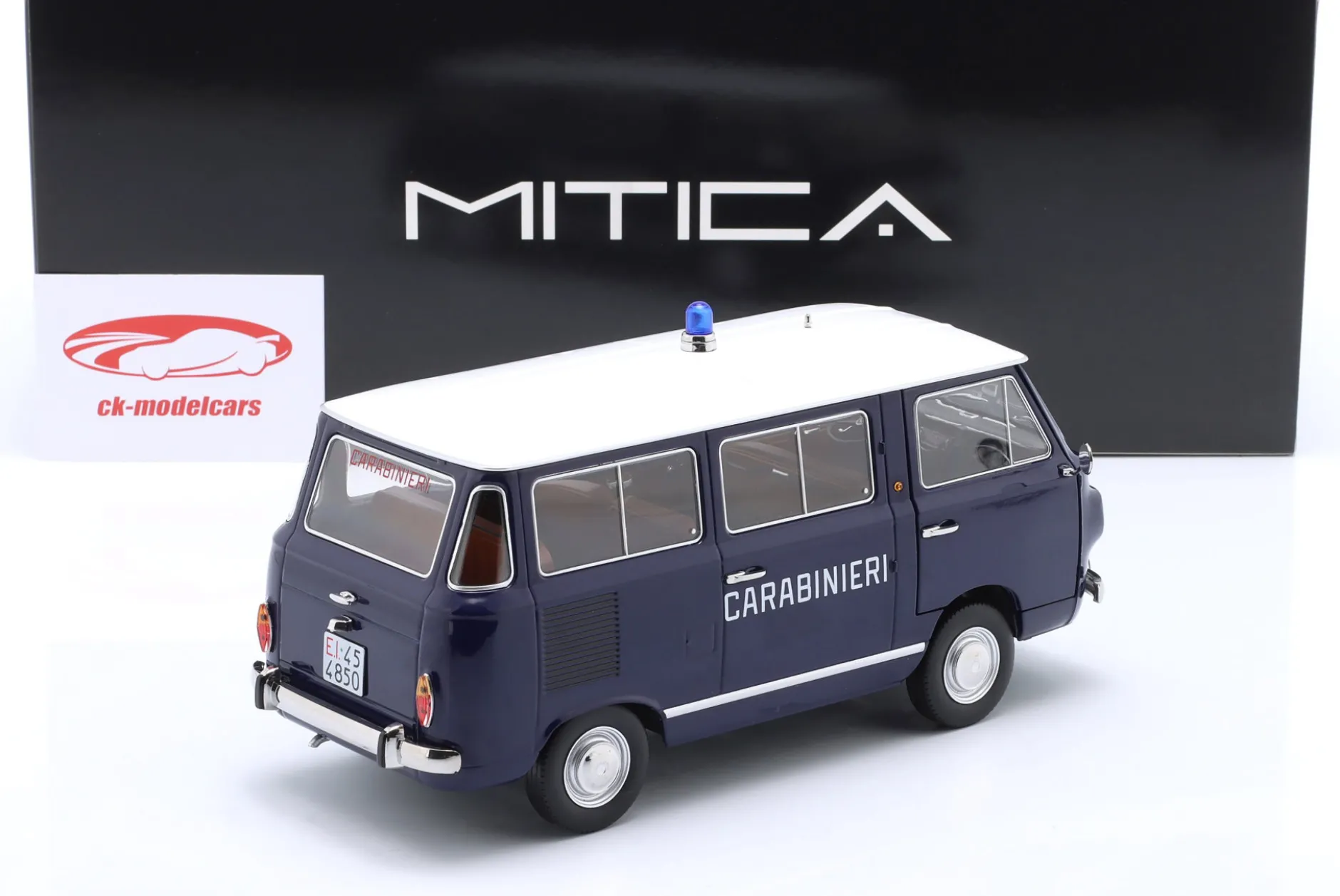 Fiat 850 Familiare Carabinieri Baujahr 1970 blau, weiß 1:18 Mitica