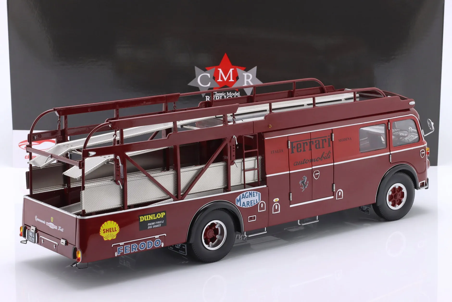 Fiat 642 RN2 Bartoletti Ferrari Renntransporter dunkelrot 1:18 CMR