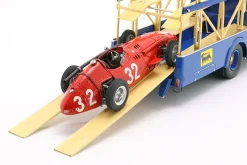 Fiat 642 RN2 Bartoletti Maserati Renntransporter Formel 1 1957 blau / gelb 1:18 CMR