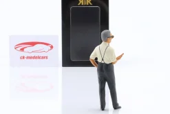 Figur Enzo mit Klemmbrett 1:18 KK-Scale