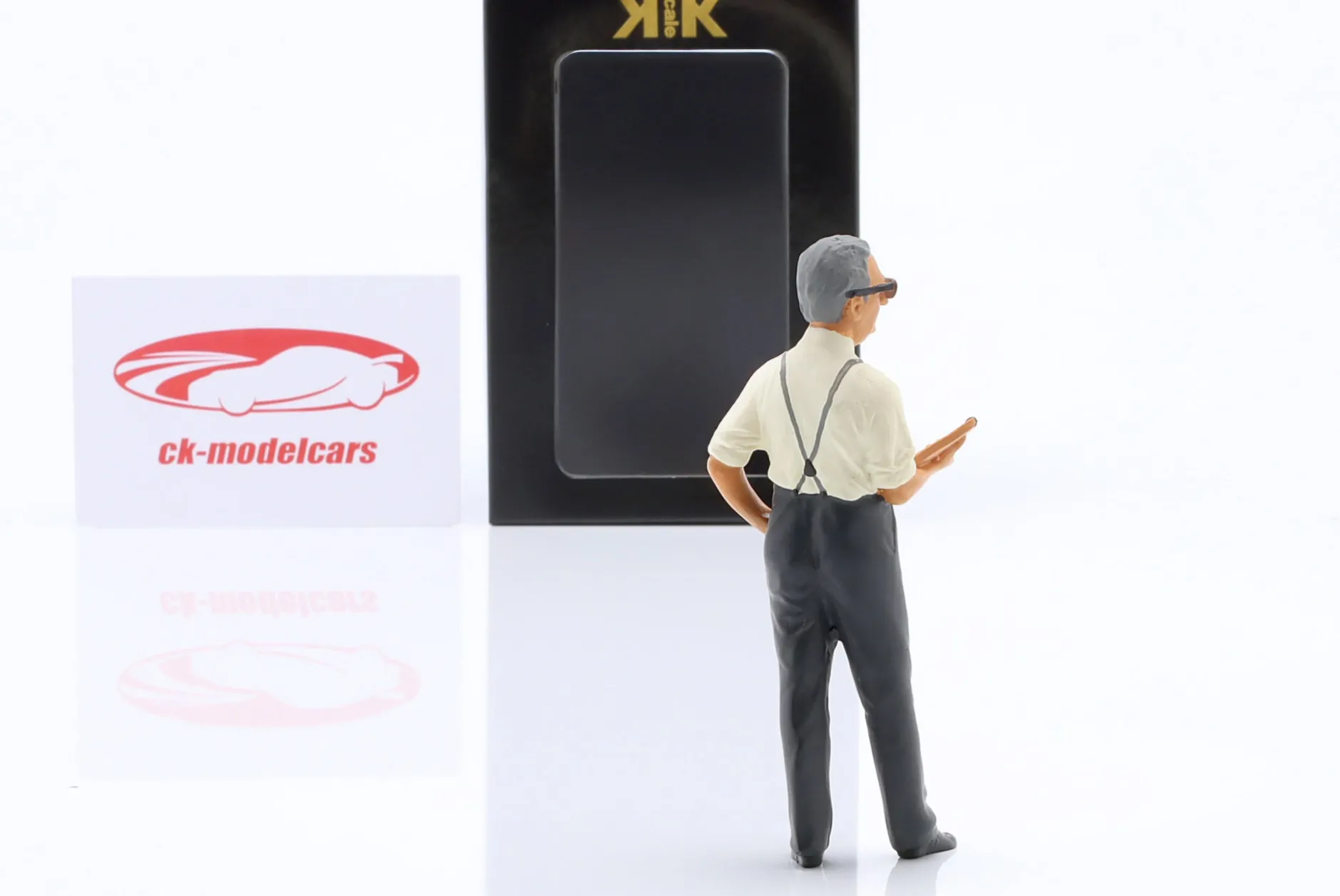 Figur Enzo mit Klemmbrett 1:18 KK-Scale