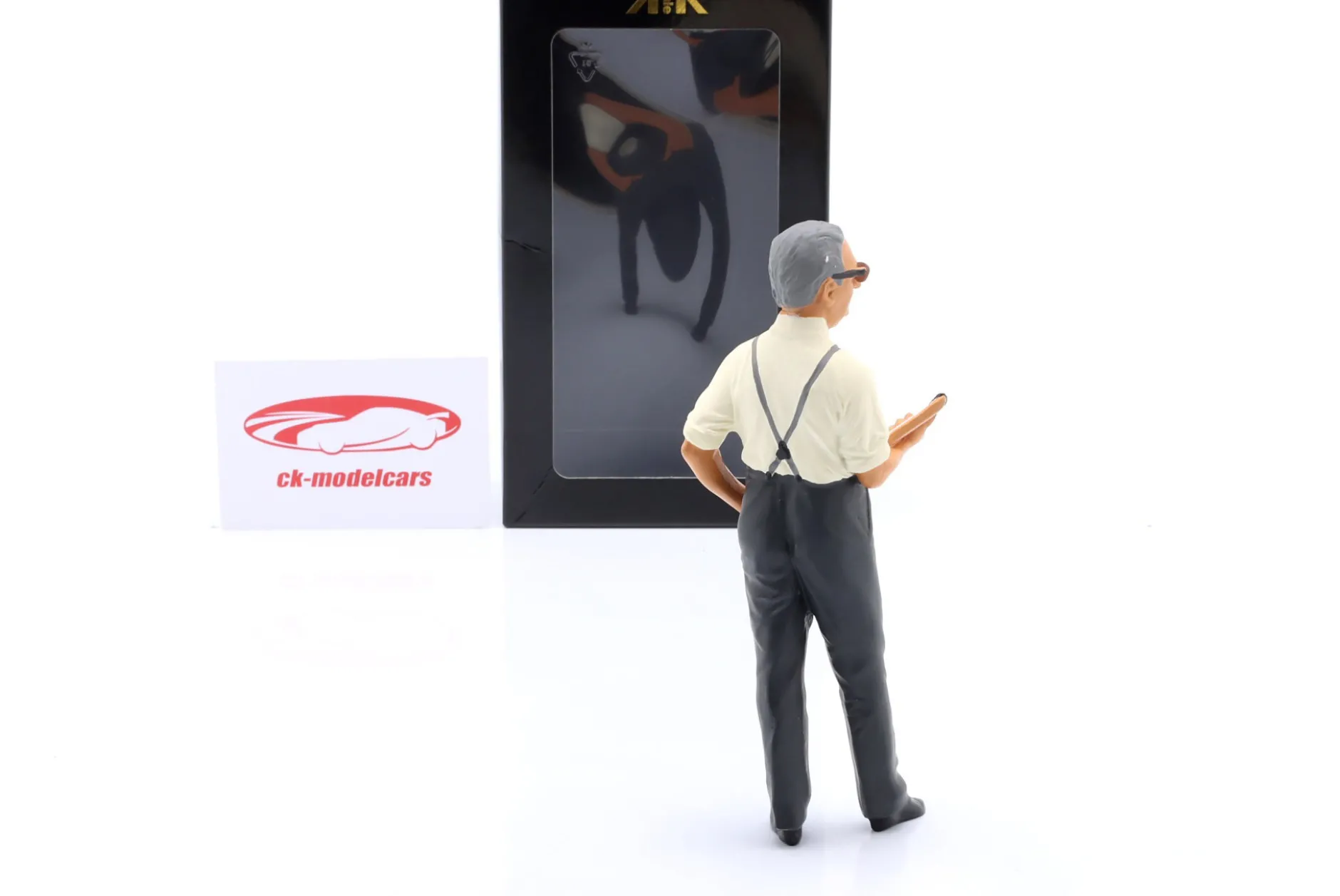 Figur Enzo mit Klemmbrett 1:12 KK-Scale
