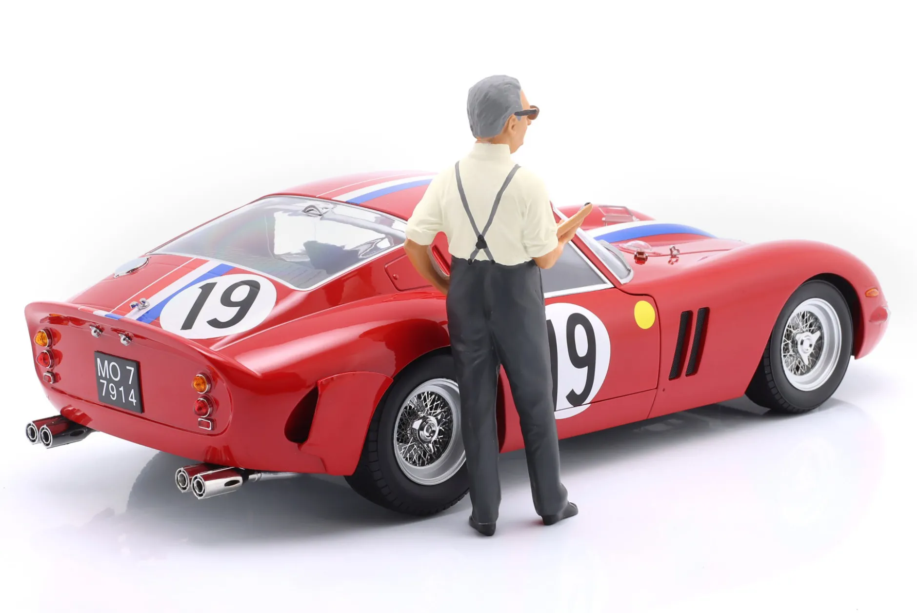 Figur Enzo mit Klemmbrett 1:12 KK-Scale